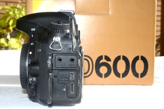 Cámara Nikon D600+baterias+cargador