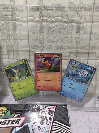 Pokemon 3 carte olo.piu poster Reshiram,zekrom