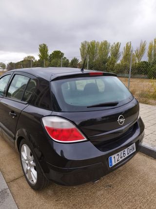 Opel Astra 2004