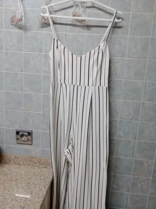 Mono rayas blanco y negro