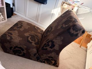 Elegante sillón de diseño cómodo