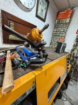 se vende taller completo de zapatería