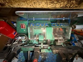 se vende taller completo de zapatería