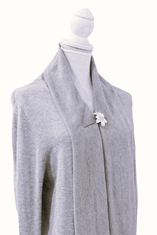Chaqueta gris lisa, manga larga