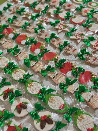 Biscotti Decorati Natalizi Fatti a Mano