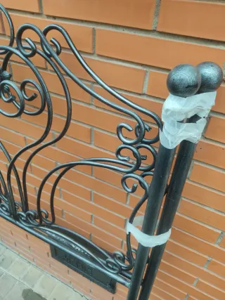 Pareja cabeceros iguales forja