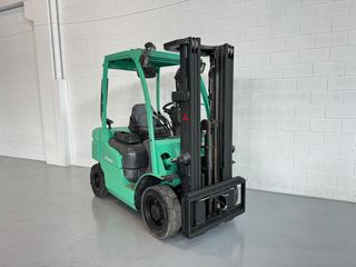 Carretilla elevadora Mitsubishi Diesel 2500kg