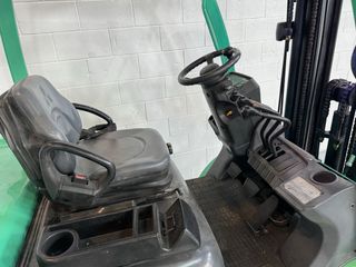 Carretilla elevadora Mitsubishi Diesel 2500kg
