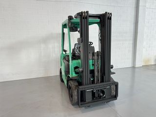 Carretilla elevadora Mitsubishi Diesel 2500kg