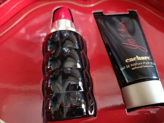 Perfume Cacharel Yes I Am Rojo