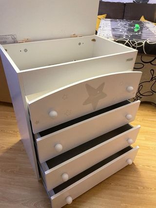 Cómoda/cambiador con bañera micuna