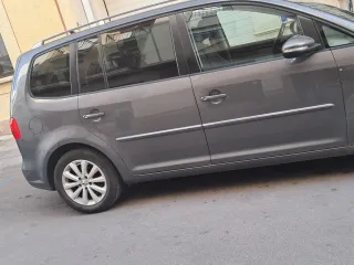 Volkswagen Touran 2011