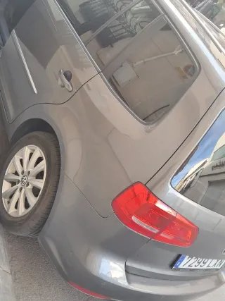 Volkswagen Touran 2011