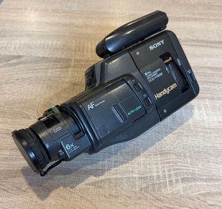 Videocámara Sony Handycam CCD-F355E Video 8