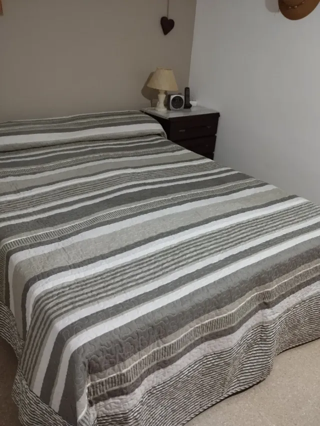 Colcha Cama 150cm Rayas Gris y Blanco