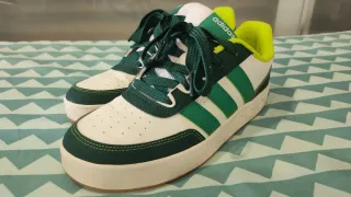 Zapatillas Adidas Verdes y Blancas