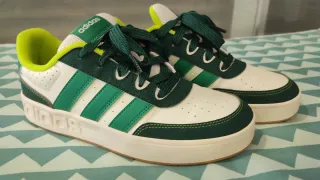 Zapatillas Adidas Verdes y Blancas