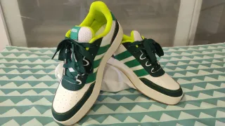 Zapatillas Adidas Verdes y Blancas
