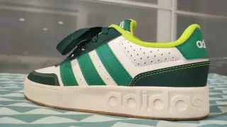 Zapatillas Adidas Verdes y Blancas