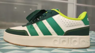 Zapatillas Adidas Verdes y Blancas