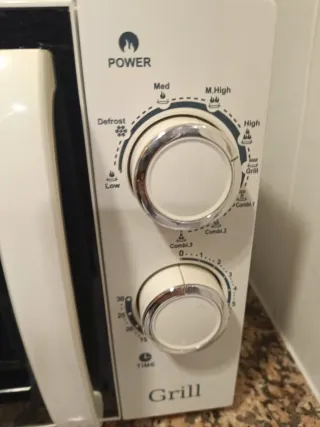 Microondas Orbegozo con Grill