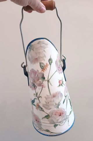 Brocca vintage in latta– stile shabby/country