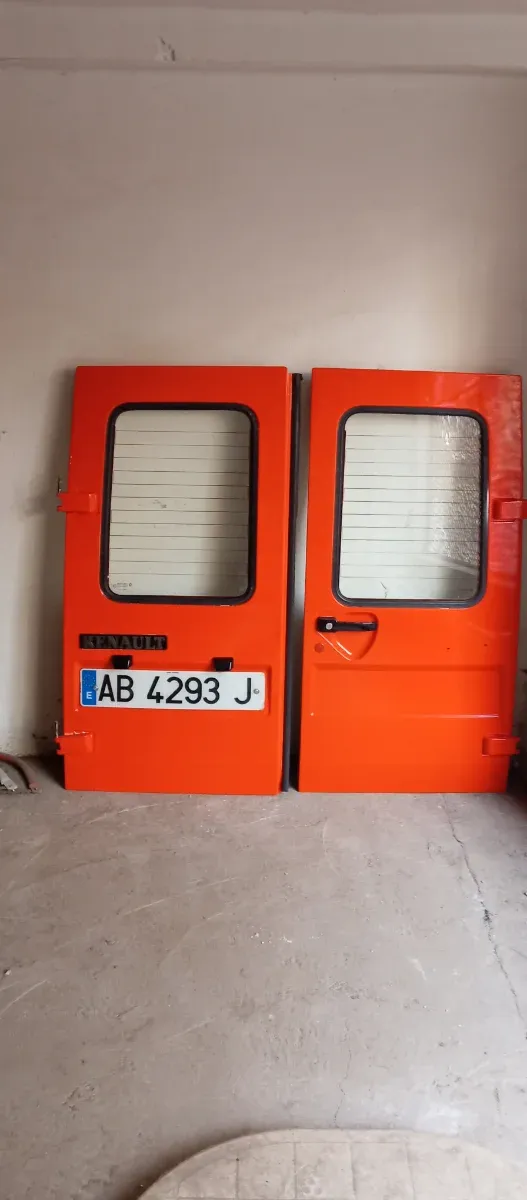 Puertas Traseras Renault Express 89'