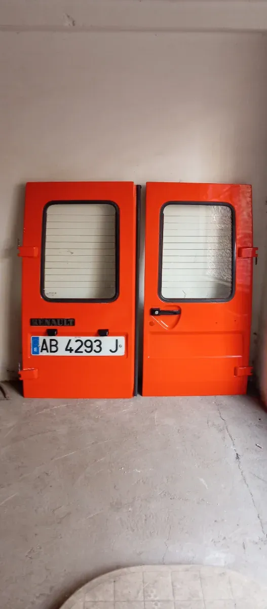 Puertas Traseras Renault Express 89'