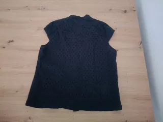 Lote de: 2 Camisetas premamá y 1 blusa.