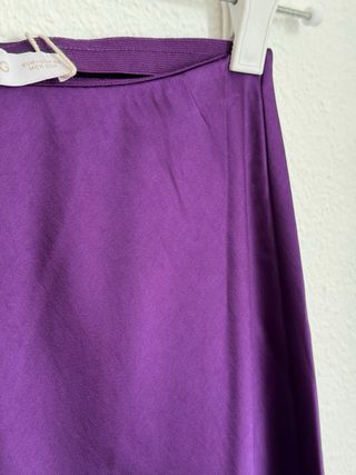Falda midi morada XS Mango
