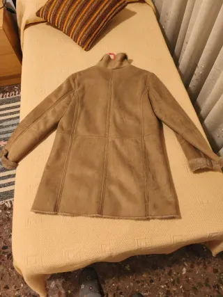 Abrigo de invierno forrado tipo parka