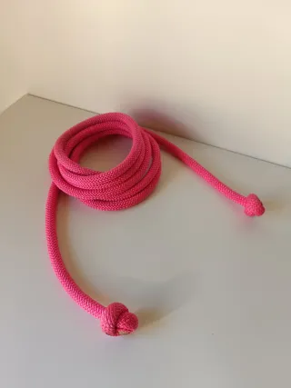 Corda rosa per ginnastica ritmica