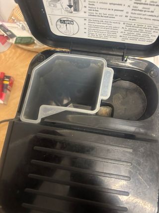 Cafetera DeLonghi Negra