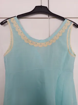 Camisón largo azul turquesa con encaje