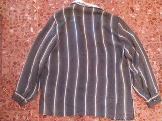 Camisa estampada rayas blancas y negras