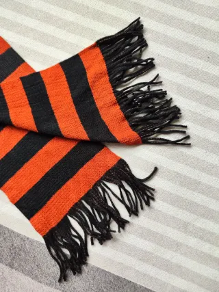Bufanda Naranja y Negra