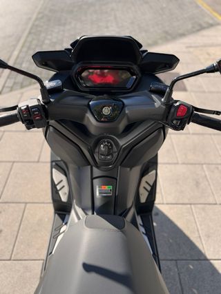 YAMAHA X-MAX 125 PERFORMANCE