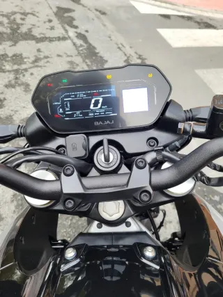 BAJAJ Pulsar NS 400