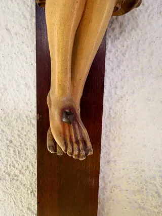 Cristo antiguo policromado