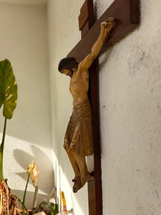 Cristo antiguo policromado
