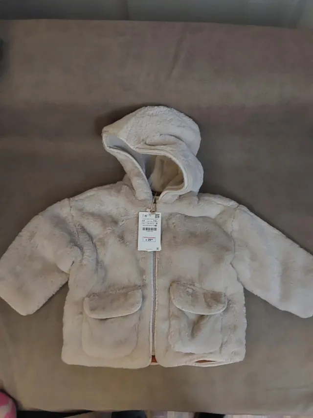 Chaqueta pelo niña Zara nueva