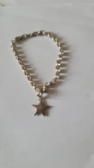 Braccialetto con ciondolo a stella