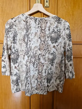 Camiseta Mango Estampado Serpiente Manga 3/4 Talla