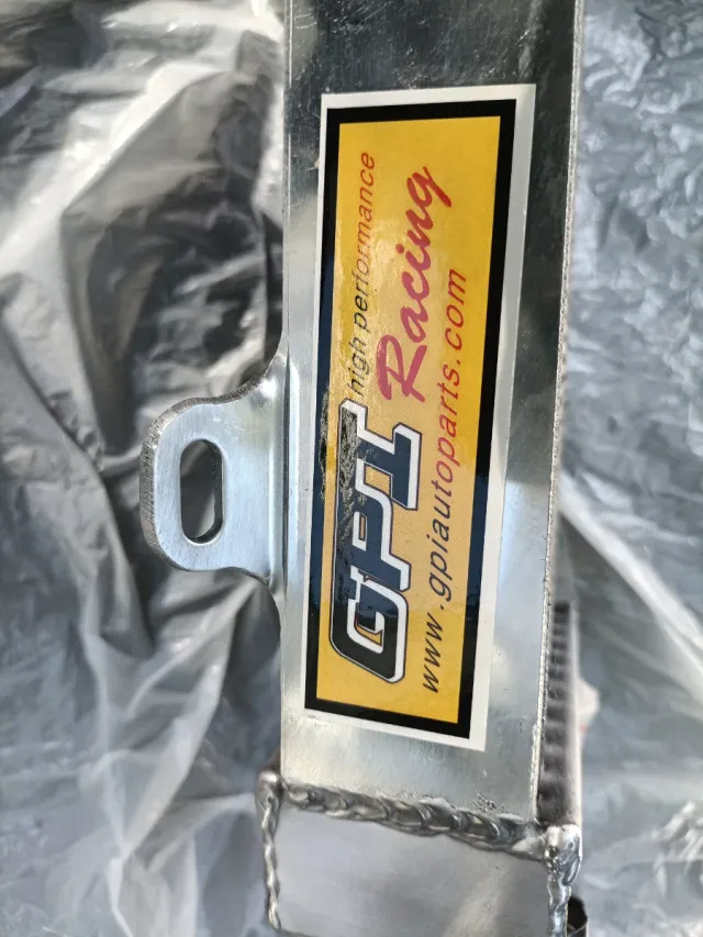 Radiador hCRF 250X nuevo con tapon