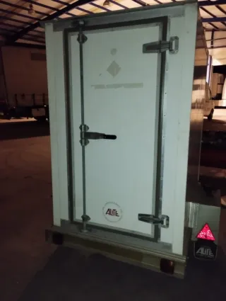 REMOLQUE FRIGORÍFICO O ISOTERMO blanco