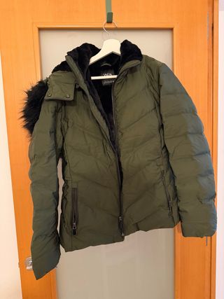 Chaqueta Zara verde con pelo