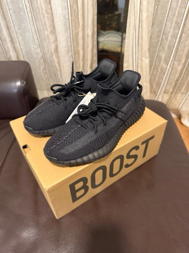 Yeezy Boost 350 V2 Onyx