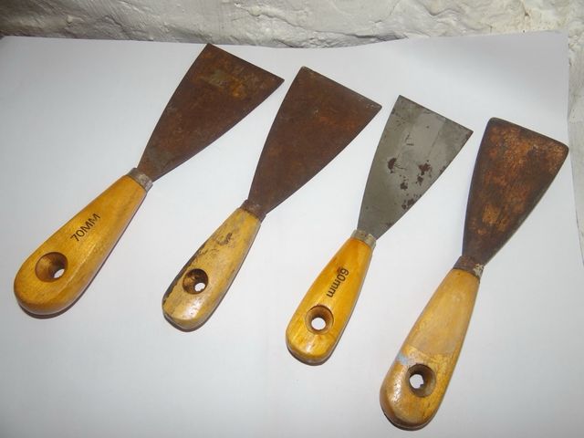Set de 4 espátulas usadas mango madera 60mm / 70mm
