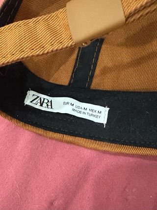 Gorra Zara Marrón y Beige
