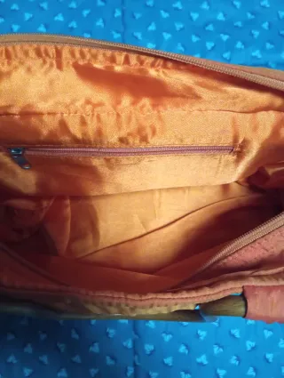 Bolso de verano juvenil naranja y dorado